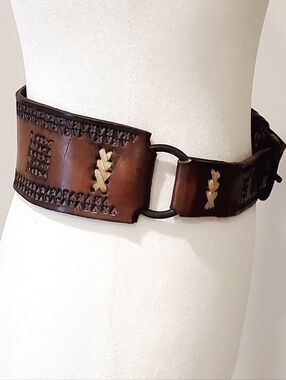 Vtg Wide Leather Smoke Whiskey Brown Tooled Metal ORings Festival Boho Belt, Med